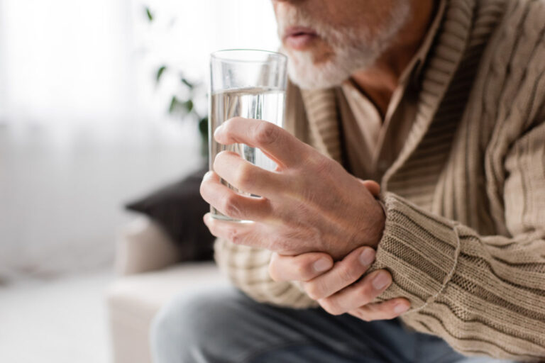Parkinson-Krankheit – Symptome, Verlauf und Pflege zu Hause